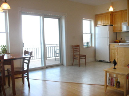 Common area between dining and kitchen